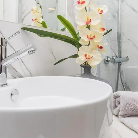 Alfama Stylish By Hosty *